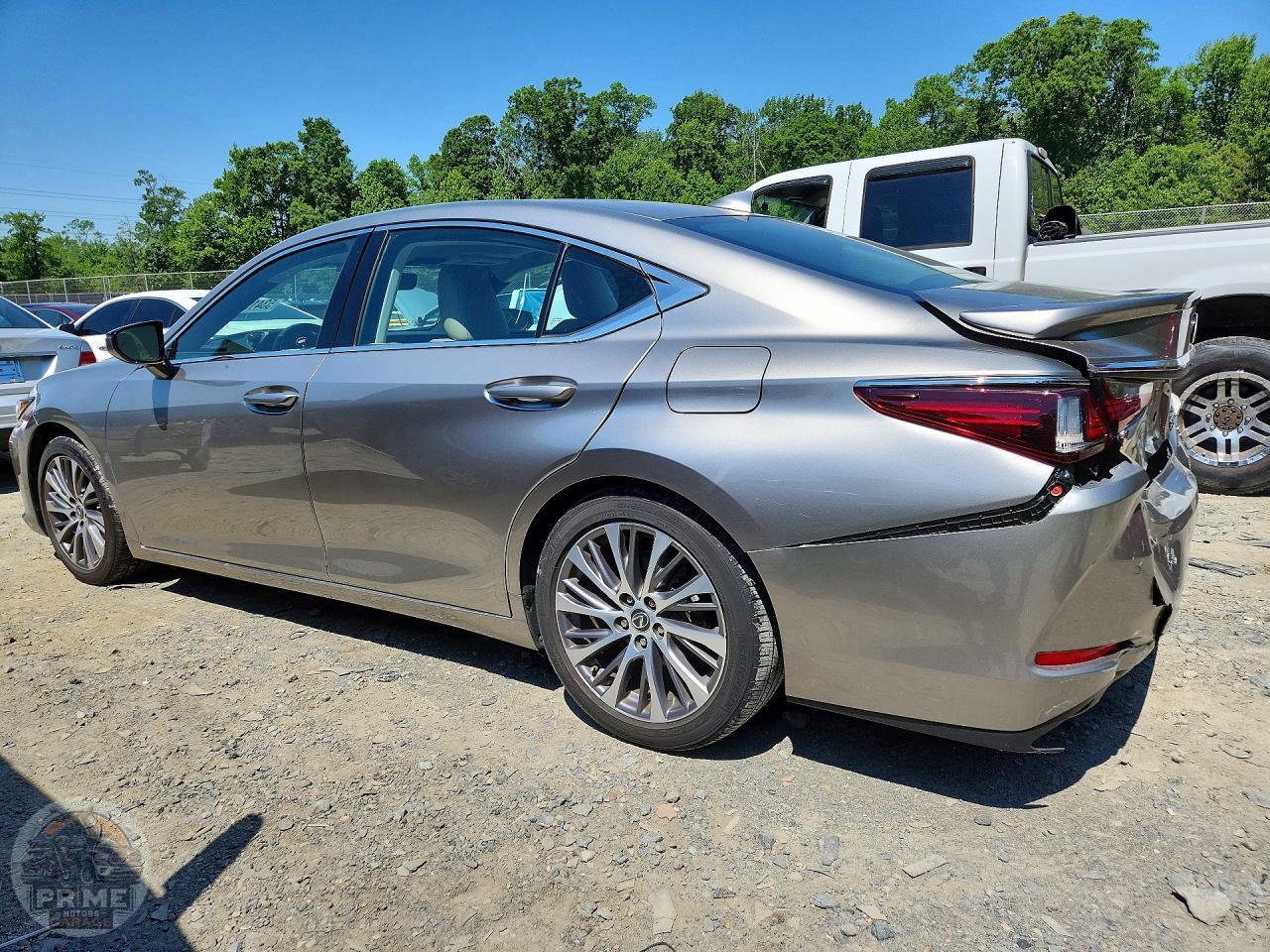 2021 LEXUS ES — фото 2