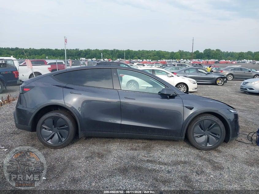 2026 TESLA MODEL Y — фото 13