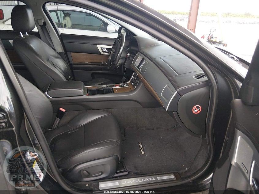 2015 JAGUAR XF 2.0T PREMIUM — фото 5