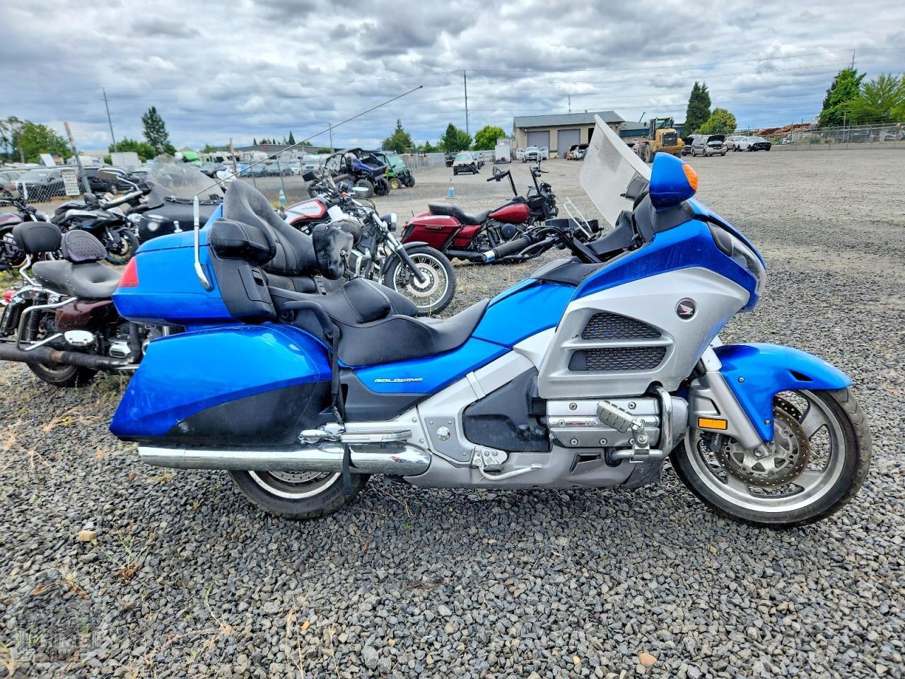 2012 HONDA GL1800 — фото 1