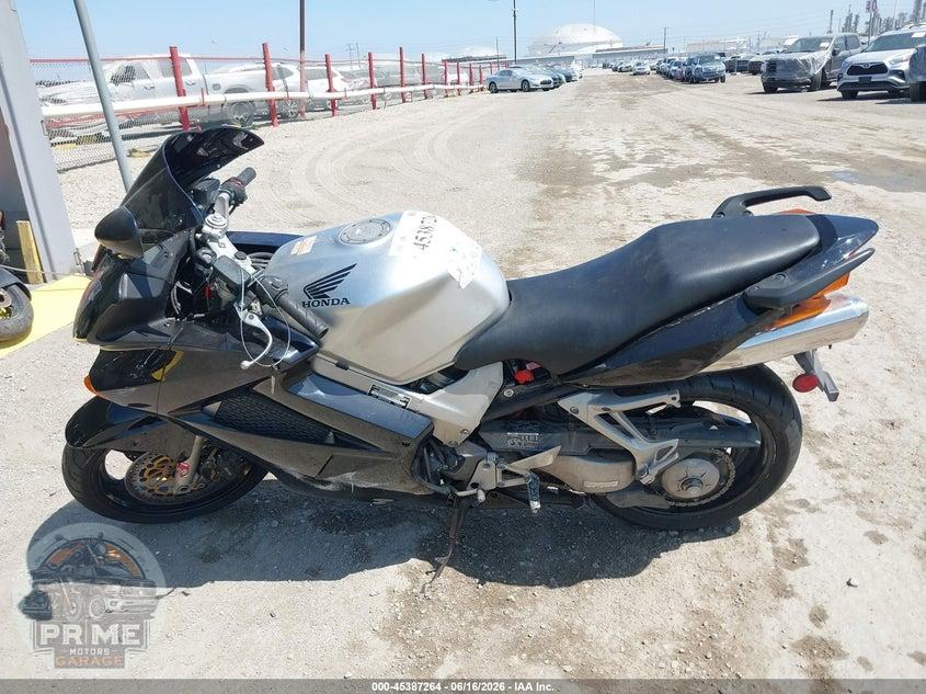 2003 HONDA VFR800 — фото 13