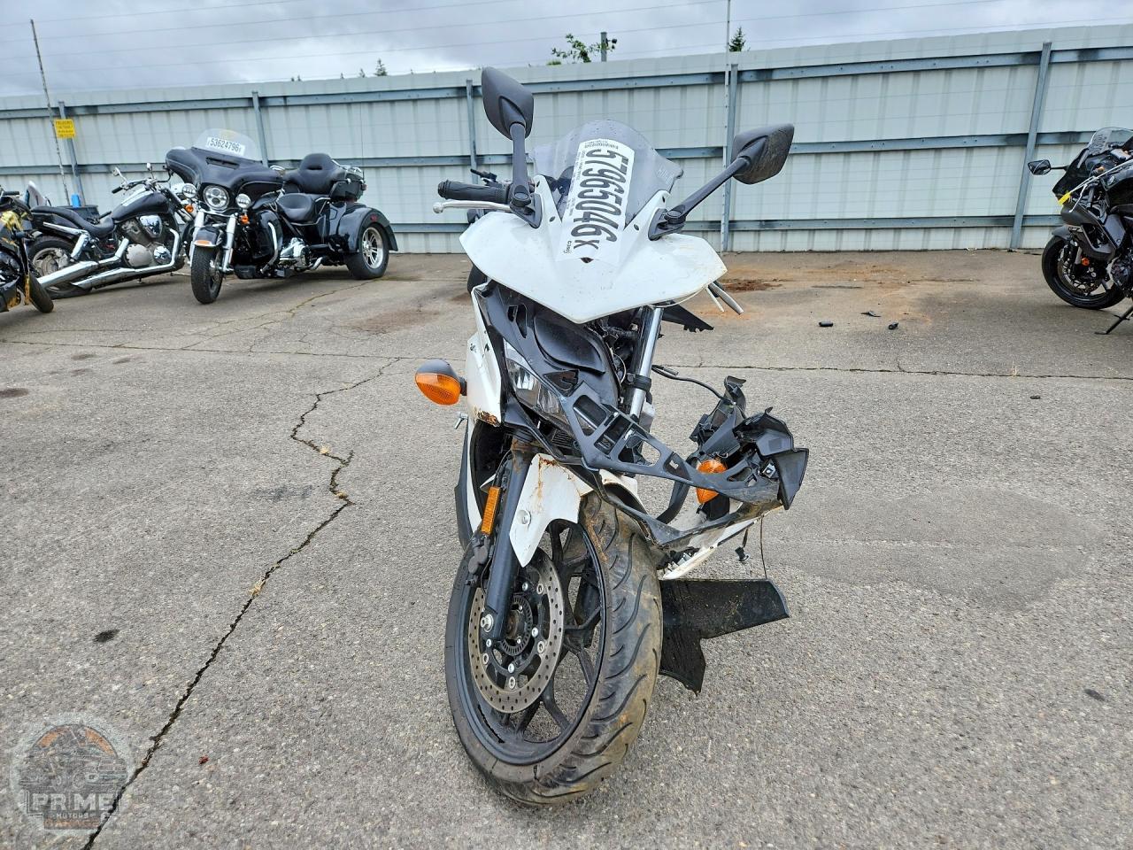 2017 YAMAHA YZFR3 — фото 2