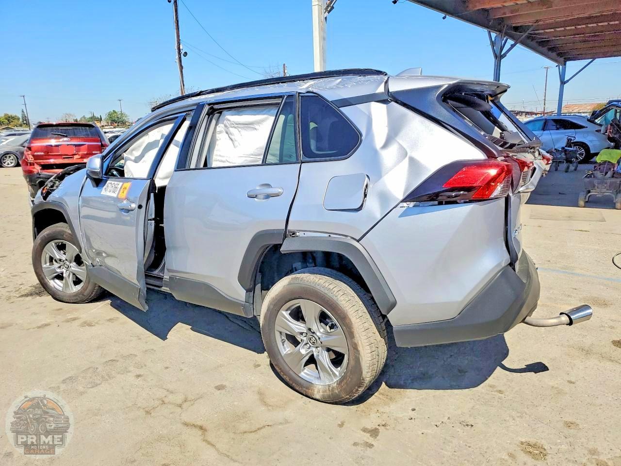 2024 TOYOTA RAV4 — фото 2