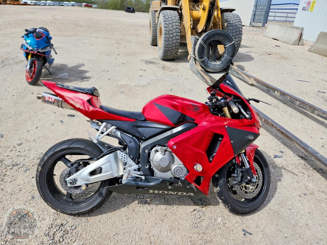 2006 HONDA CBR600 — фото 1
