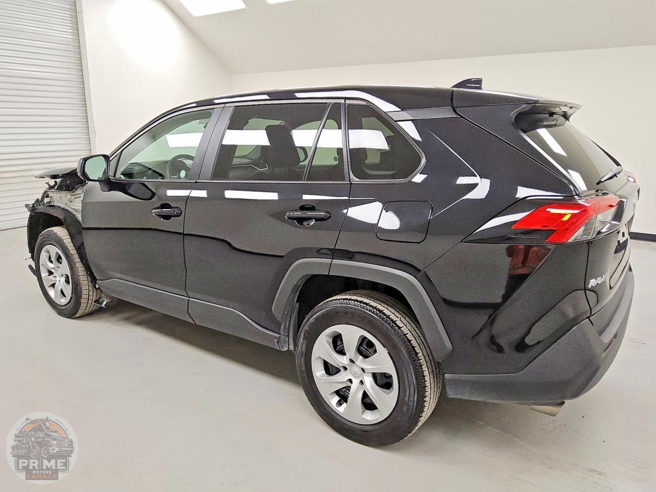 2025 TOYOTA RAV4 — фото 2