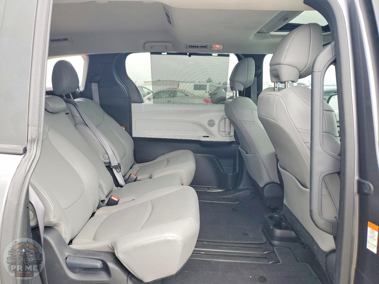 2025 TOYOTA SIENNA — фото 11