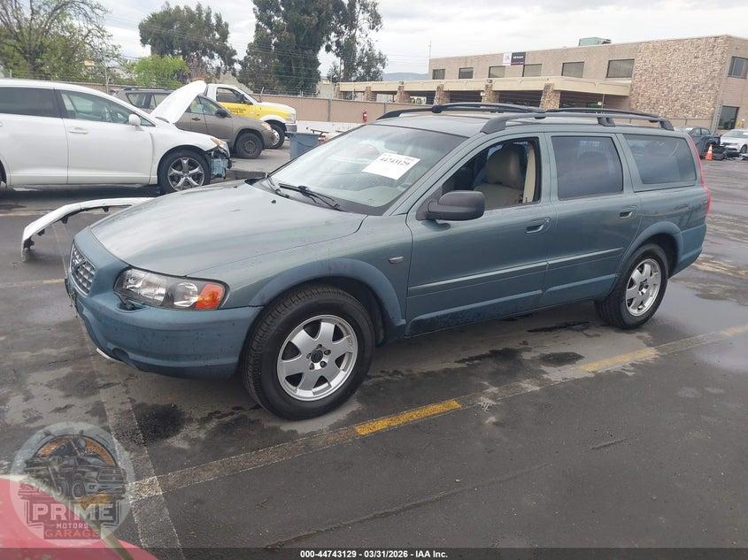 2002 VOLVO V70 XC — фото 2