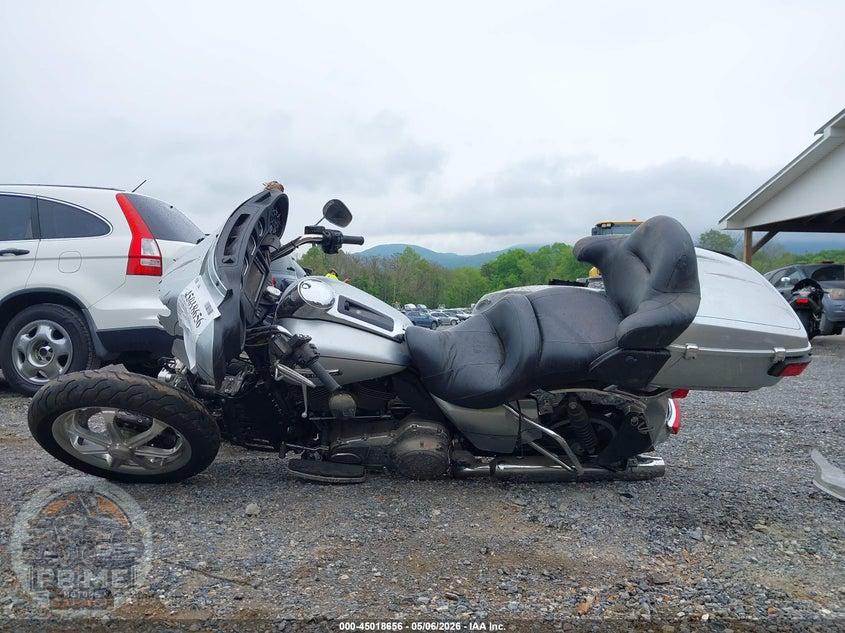 2015 HARLEY-DAVIDSON FLHTCUL (ULTRA CLASSIC LOW) ULTRA CLASSIC LOW — фото 14