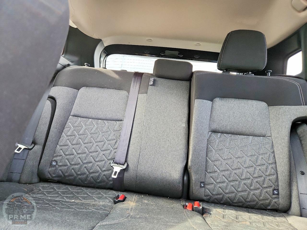 2025 NISSAN KICKS — фото 10