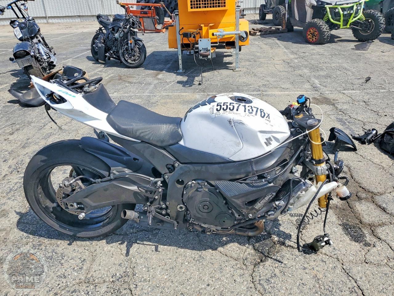 2020 SUZUKI GSX R750 — фото 1