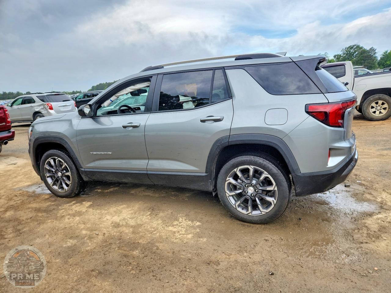 2025 GMC TERRAIN — фото 2