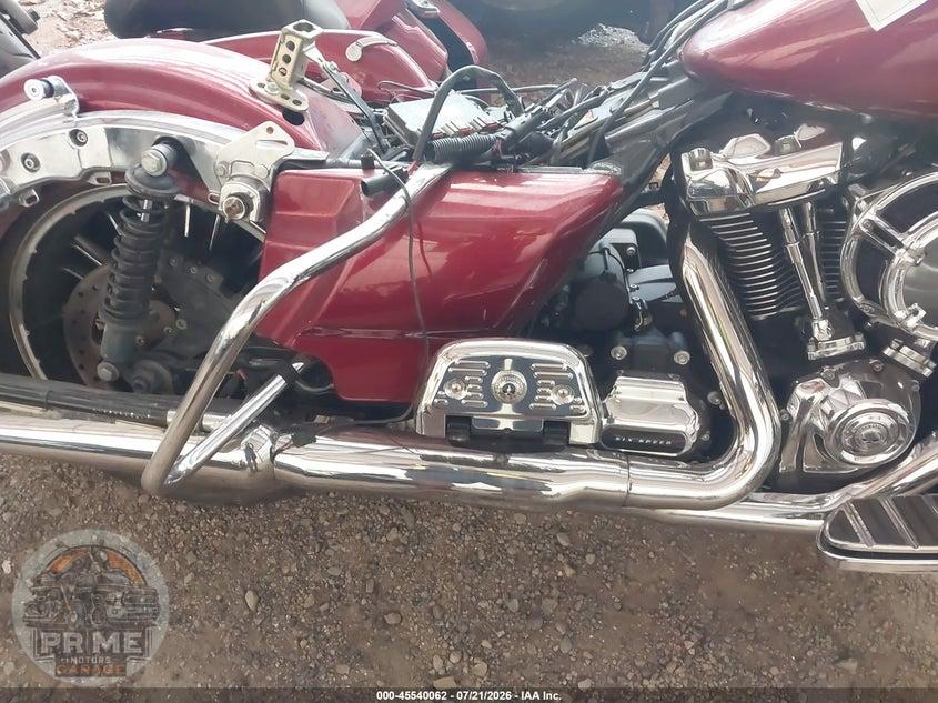 2018 HARLEY-DAVIDSON FLTRX (ROAD GLIDE, ROAD GLIDE CUSTOM) ROAD GLIDE — фото 16