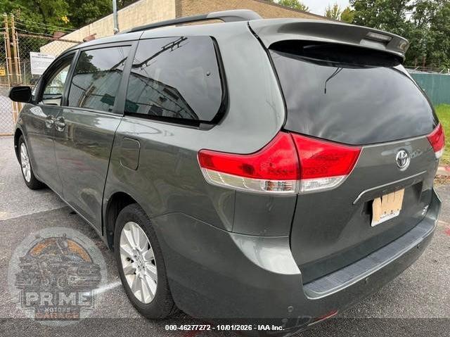2013 TOYOTA SIENNA XLE 7 PASSENGER — фото 3