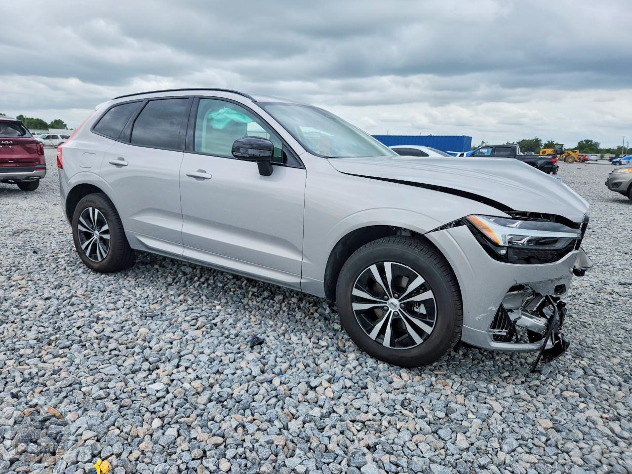 2025 VOLVO XC60 — фото 4
