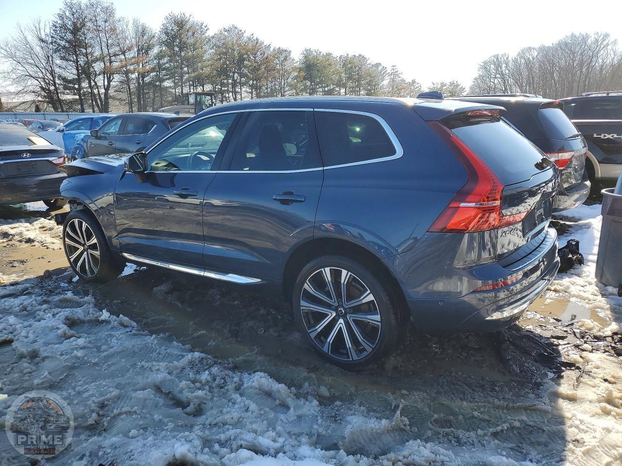 2023 VOLVO XC60 — фото 2