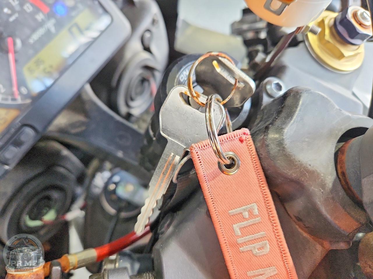 2004 HONDA CBR1000 — фото 8