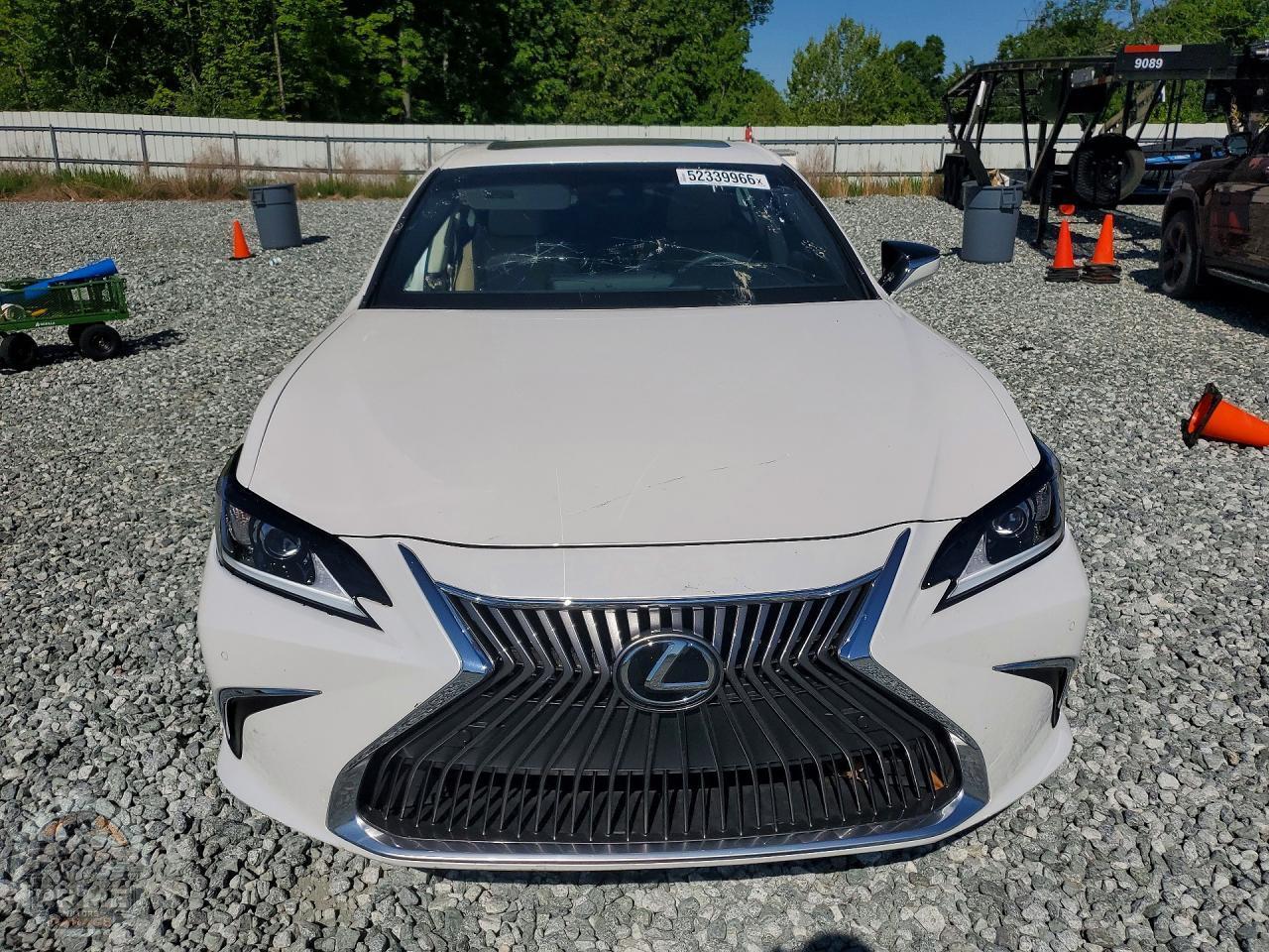 2020 LEXUS ES — фото 5