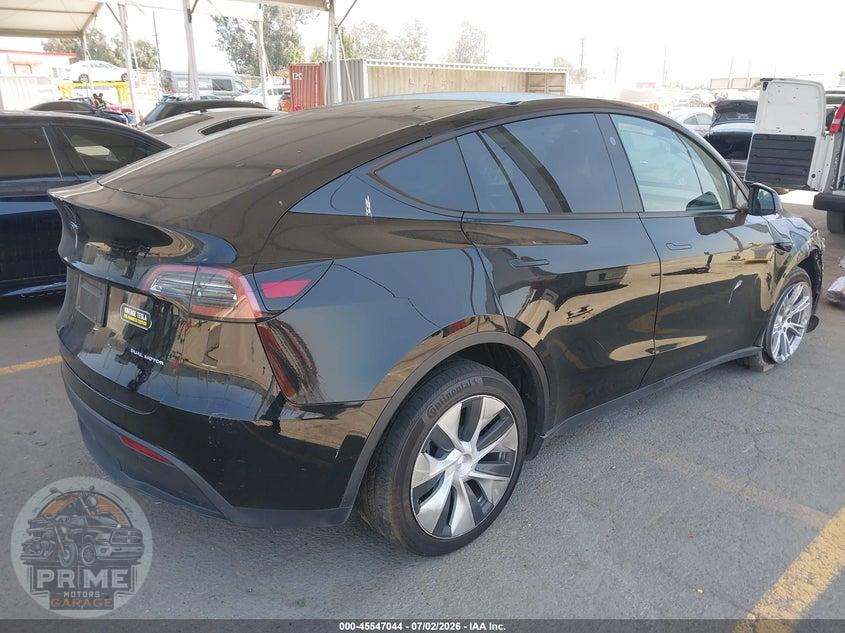 2023 TESLA MODEL Y AWD/LONG RANGE DUAL MOTOR ALL-WHEEL DRIVE — фото 4