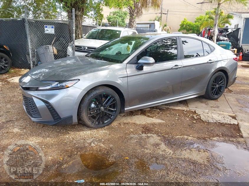 2025 TOYOTA CAMRY SE — фото 2