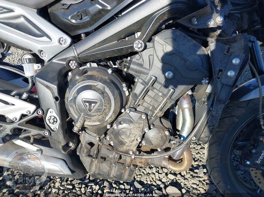 2024 TRIUMPH MOTORCYCLE STREET TRIPLE 765 R — фото 8