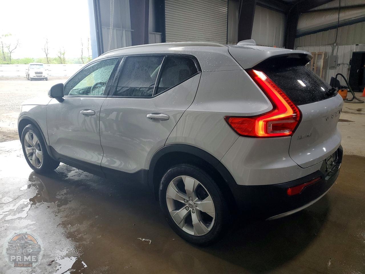 2020 VOLVO XC40 — фото 2