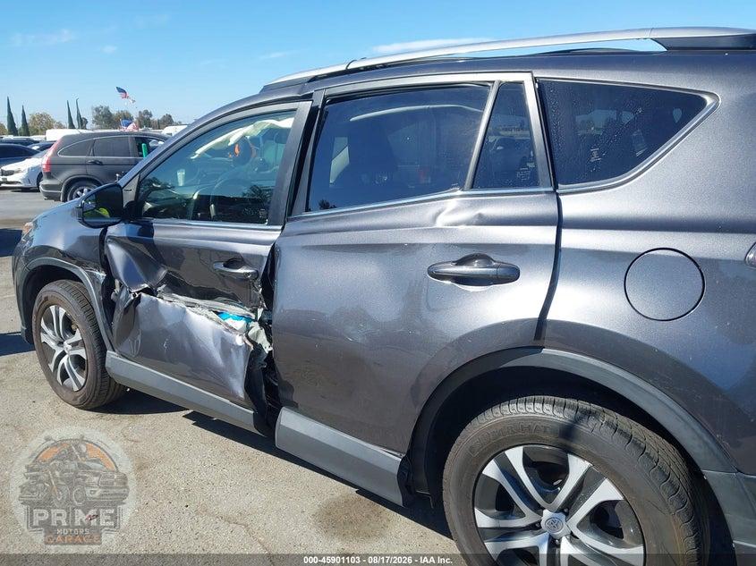 2018 TOYOTA RAV4 LE — фото 17