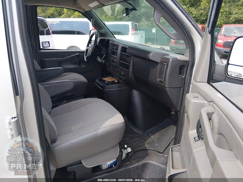 2020 CHEVROLET EXPRESS PASSENGER RWD 3500 EXTENDED WHEELBASE LS — фото 5