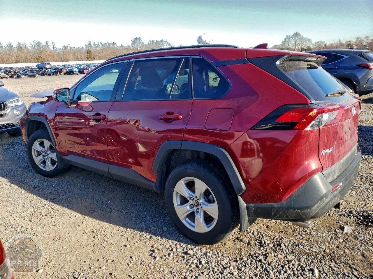 2020 TOYOTA RAV4 — фото 2