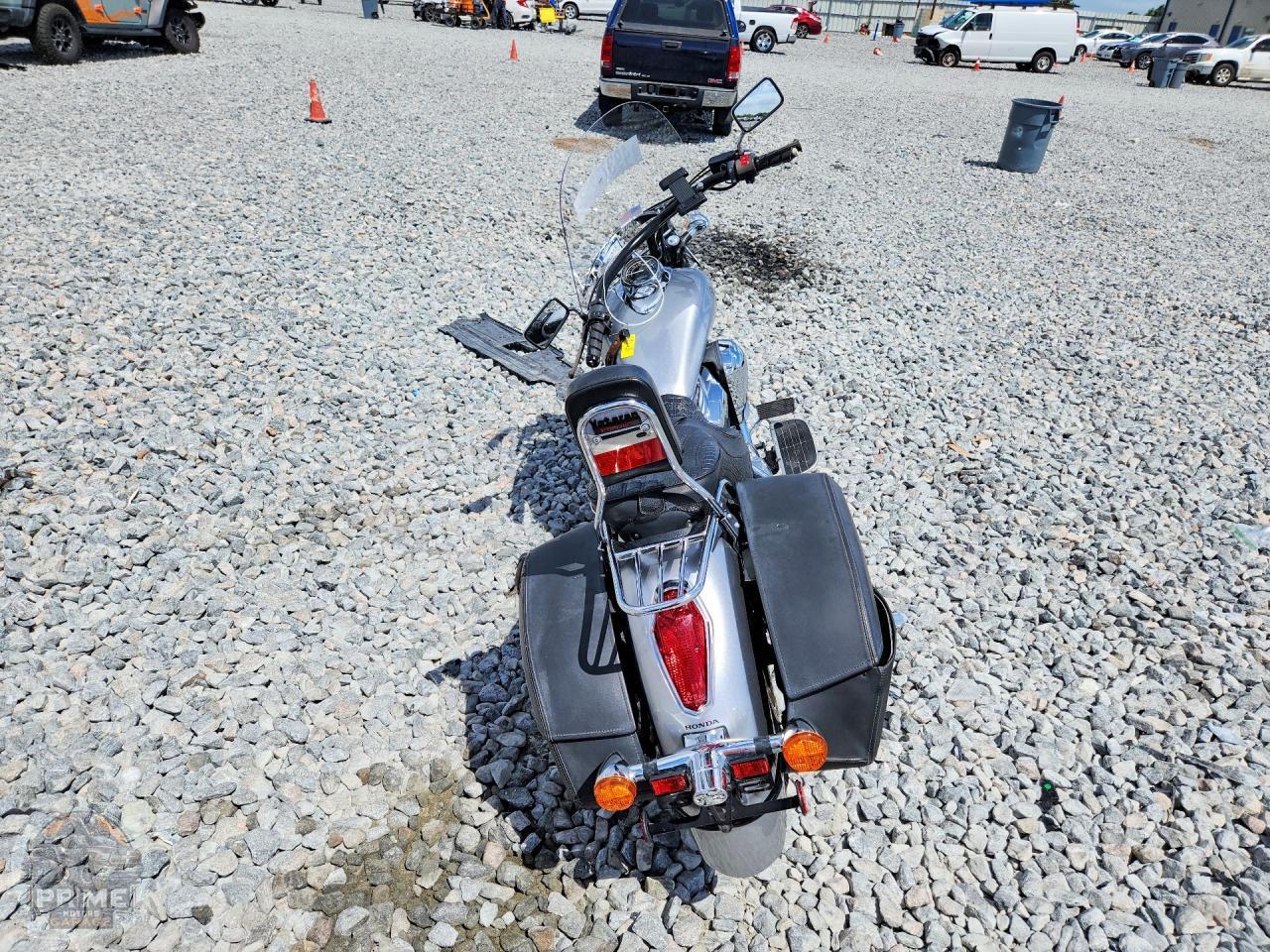 2014 HONDA VT1300 — фото 4