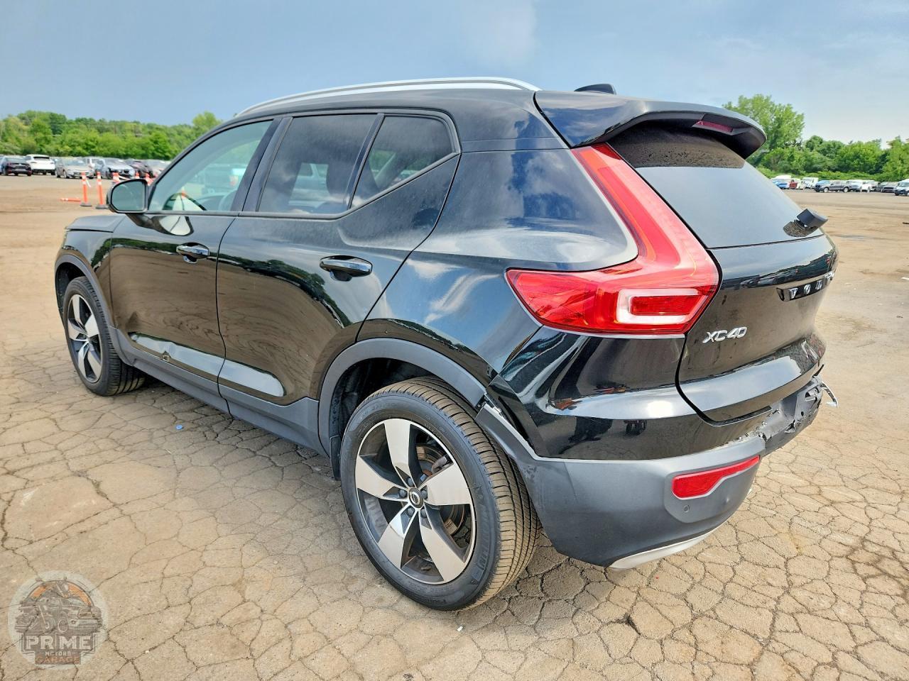 2020 VOLVO XC40 — фото 2
