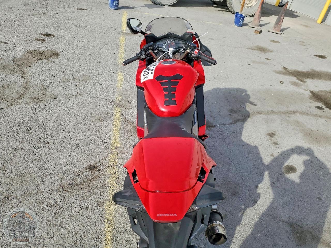 2015 HONDA VFR800 — фото 6