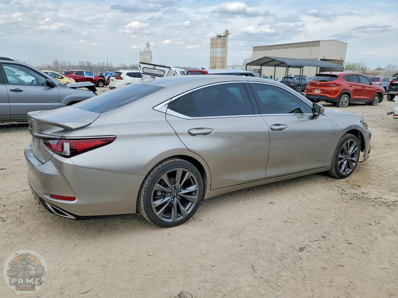 2021 LEXUS ES — фото 3