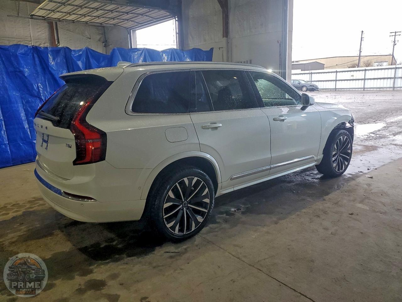2025 VOLVO XC90 — фото 3