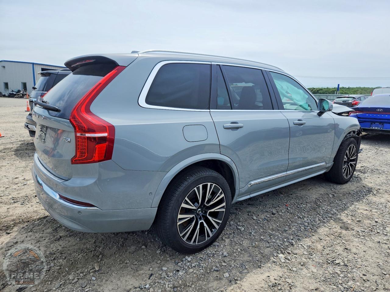 2025 VOLVO XC90 — фото 3