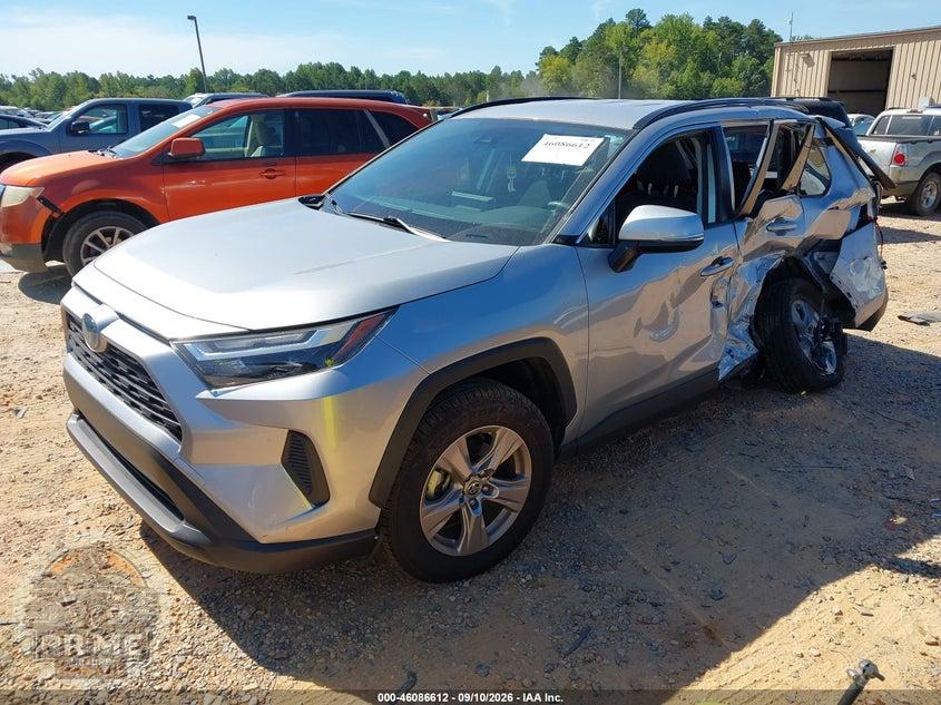 2024 TOYOTA RAV4 HYBRID XLE — фото 2