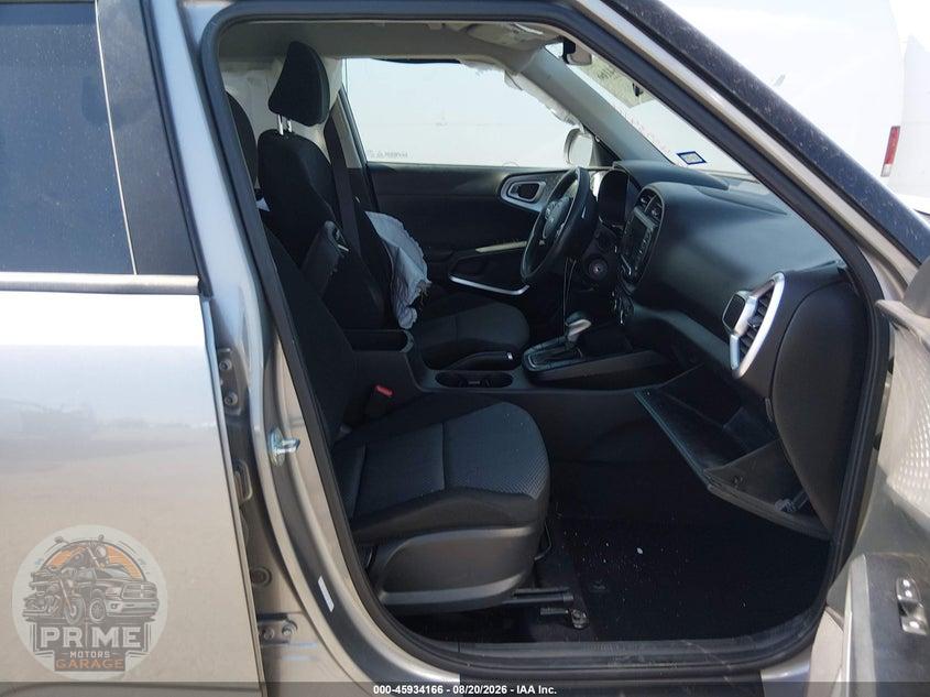 2023 KIA SOUL LX — фото 5