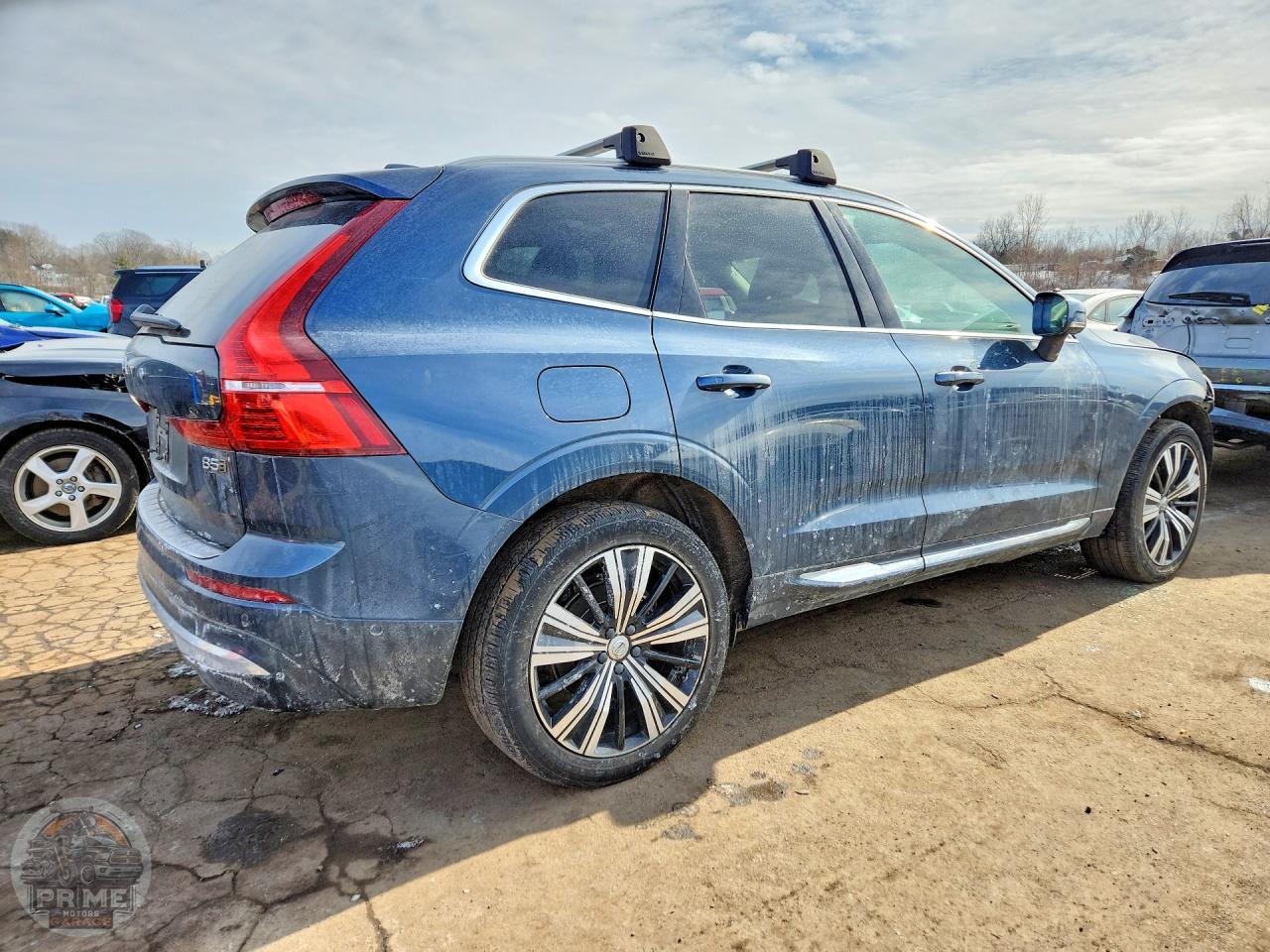 2022 VOLVO XC60 — фото 3