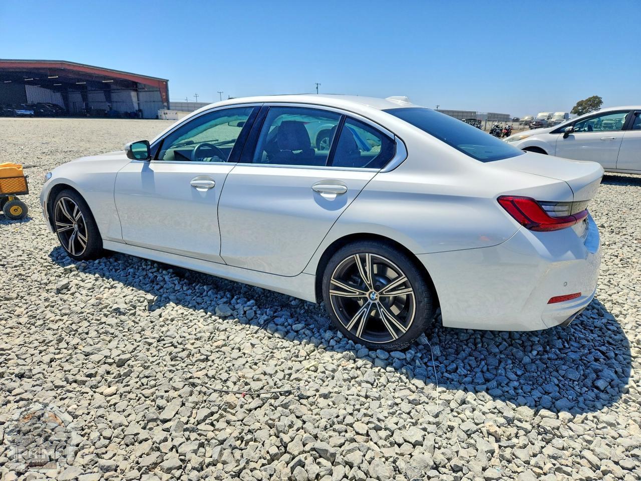 2024 BMW 3 SERIES — фото 2