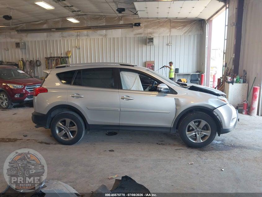 2015 TOYOTA RAV4 XLE — фото 13