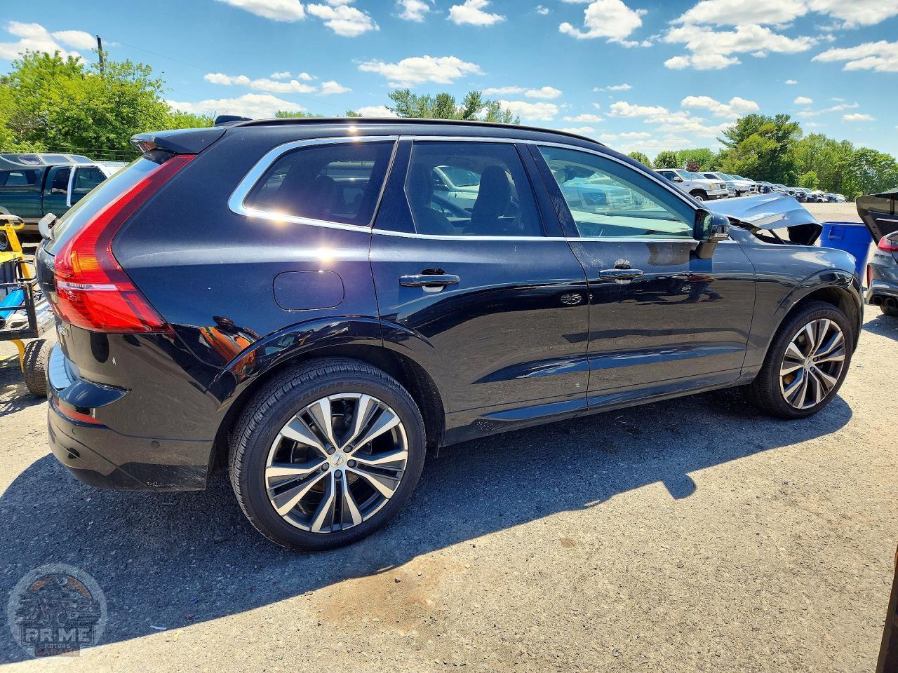 2022 VOLVO XC60 — фото 3