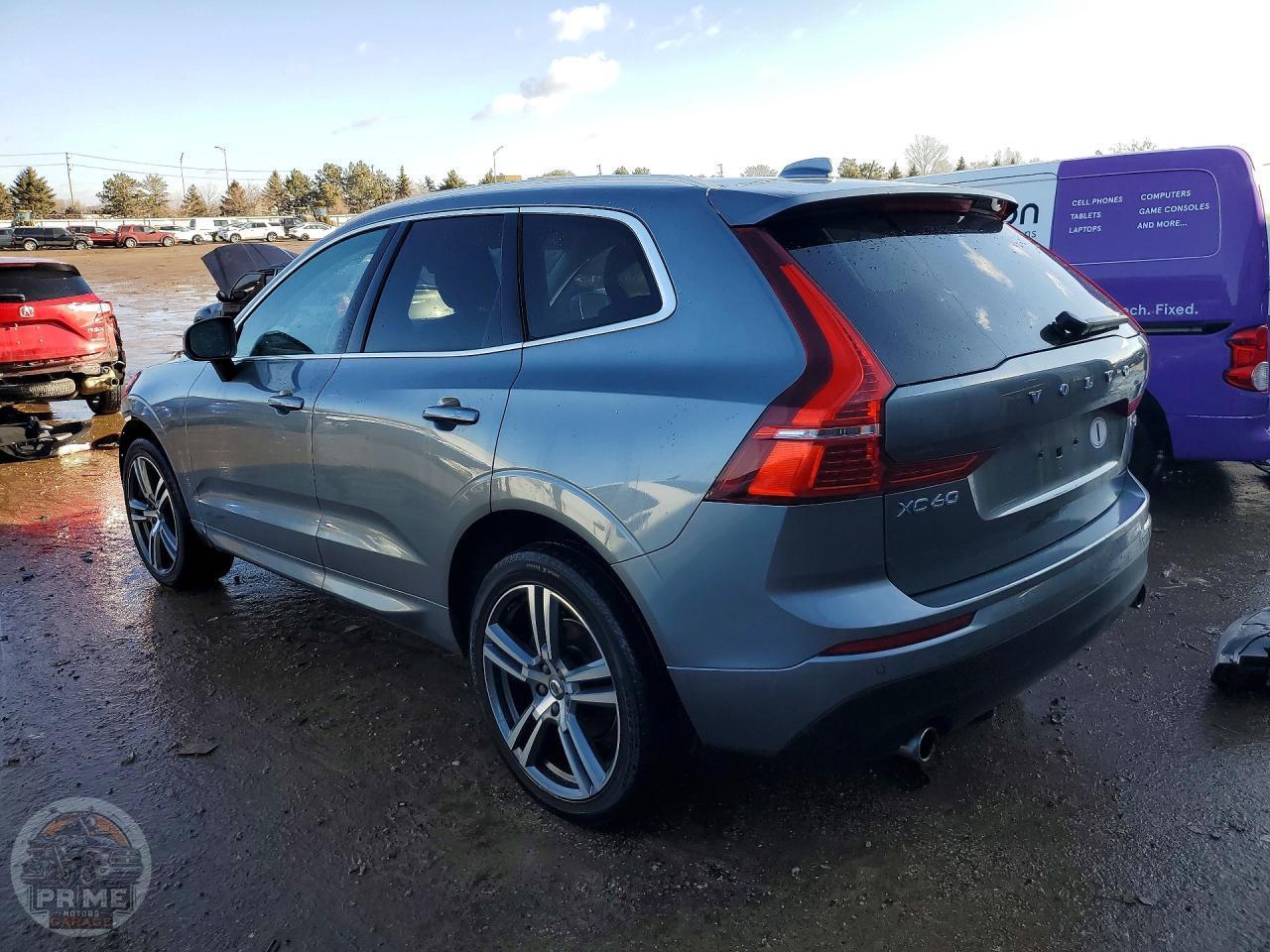 2021 VOLVO XC60 — фото 2