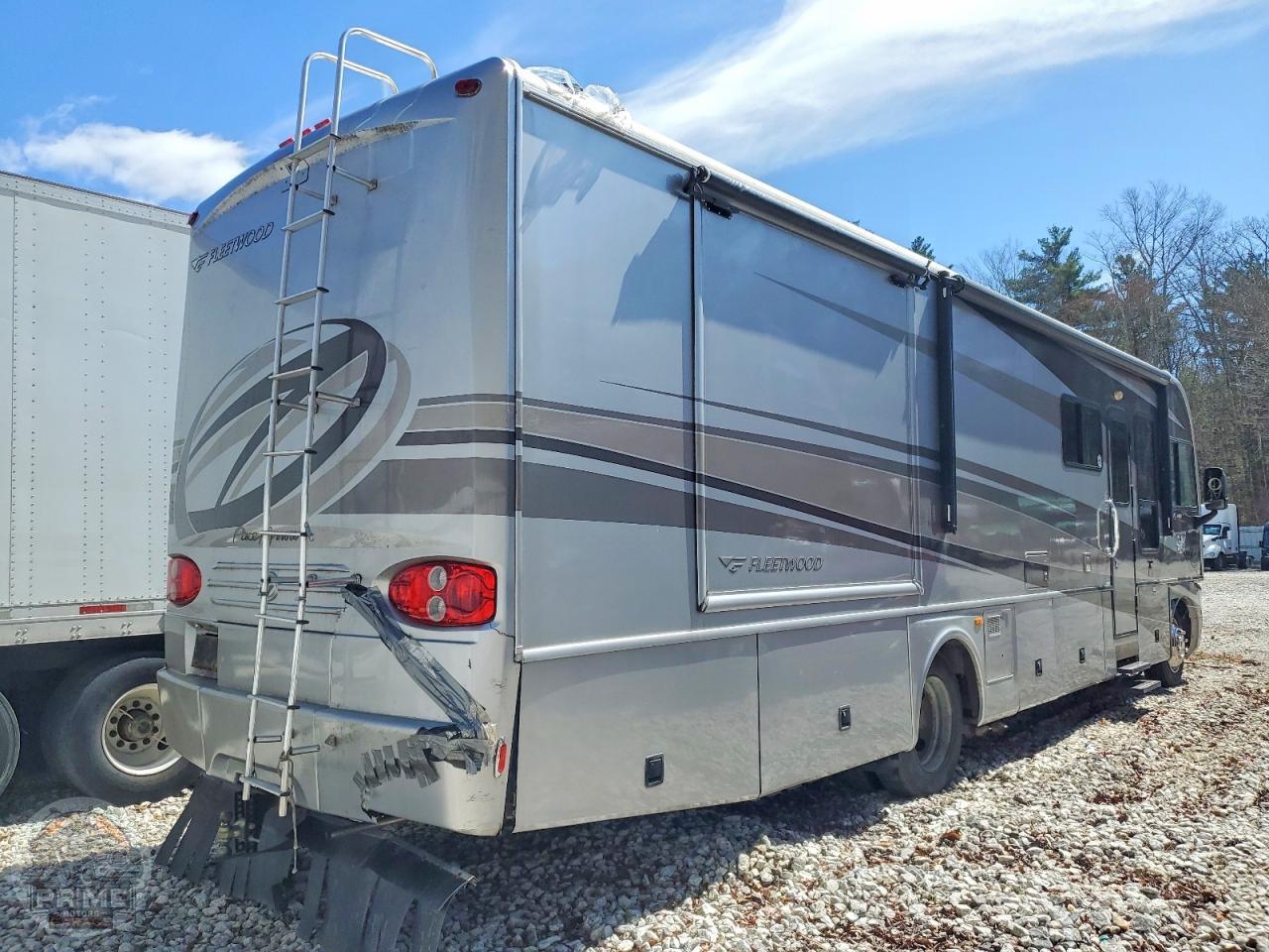 2005 WORKHORSE MOTORHOME — фото 4