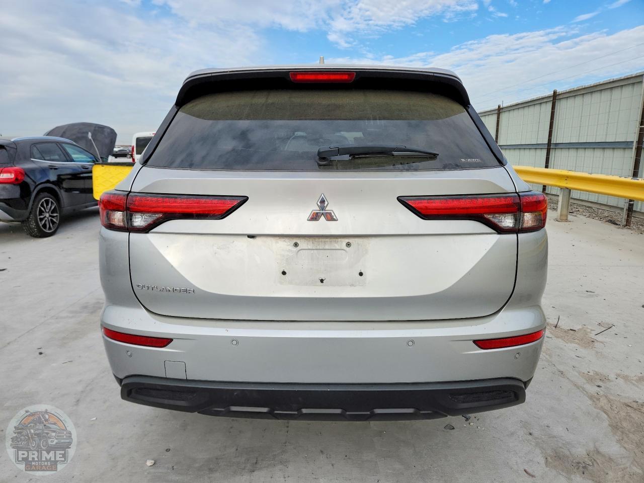 2022 MITSUBISHI OUTLANDER — фото 6