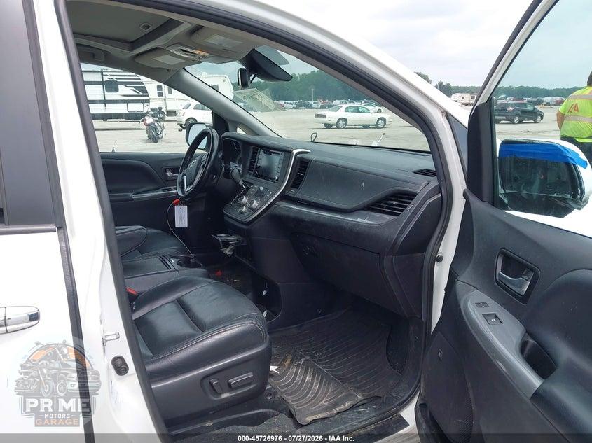 2020 TOYOTA SIENNA SE PREMIUM — фото 5