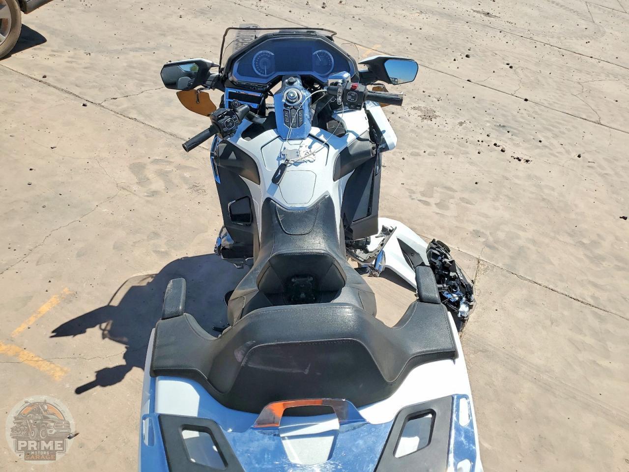2018 HONDA GL1800 — фото 6