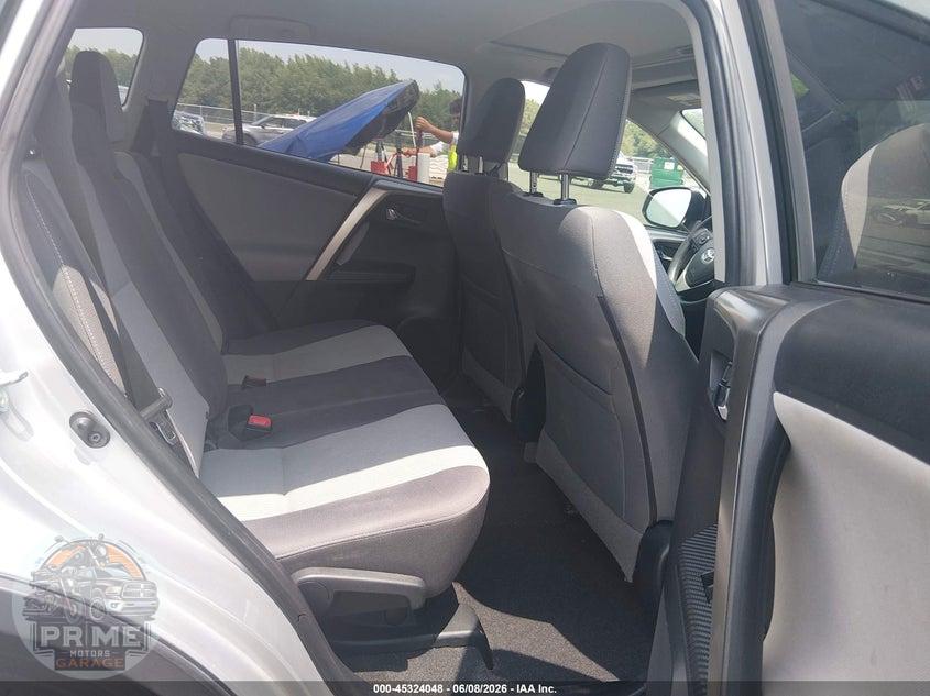 2015 TOYOTA RAV4 XLE — фото 8