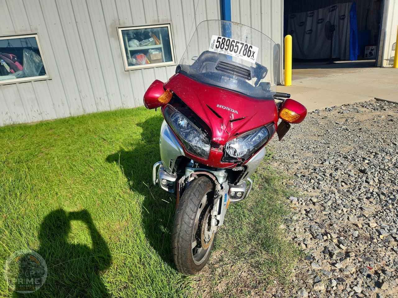 2012 HONDA GL1800 — фото 2