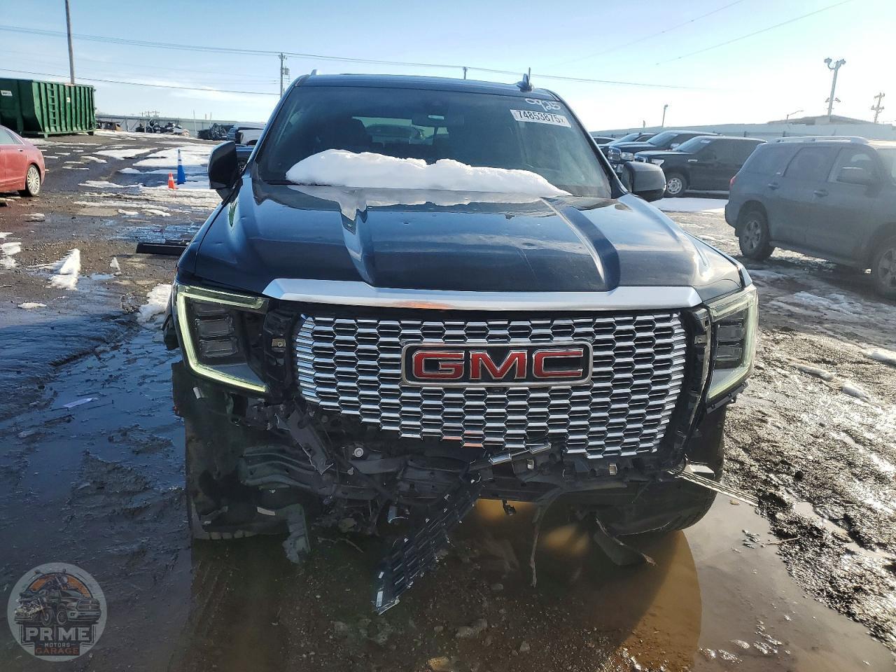 2022 GMC YUKON — фото 3