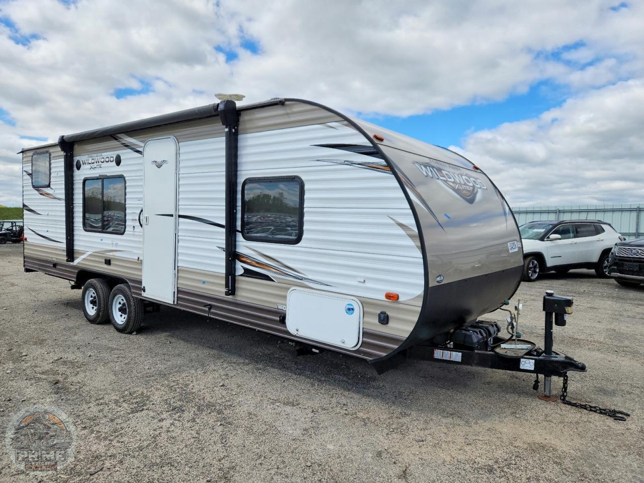 2019 WILDWOOD BY FOREST RIVER RECREATIONAL — фото 1
