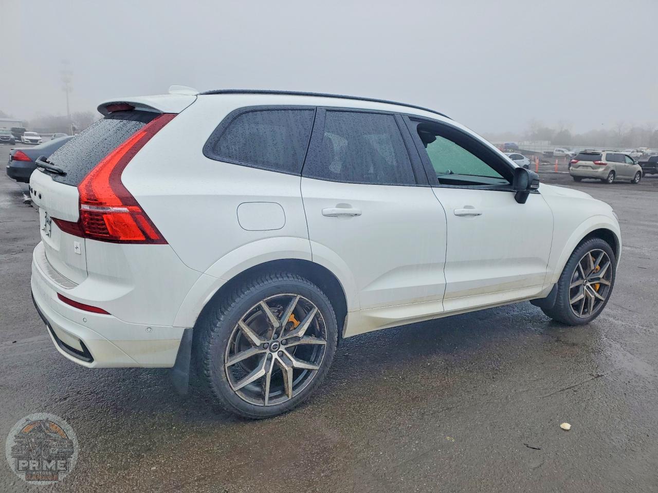 2022 VOLVO XC60 — фото 3